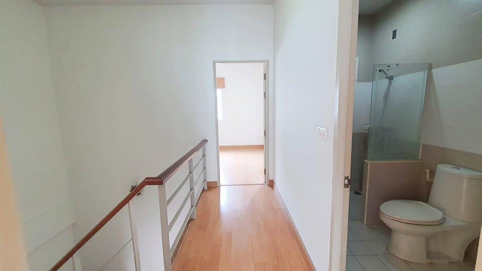 ทาวน์โฮมส์ ธนาภิรมย์ ศรีนครินทร์ 16