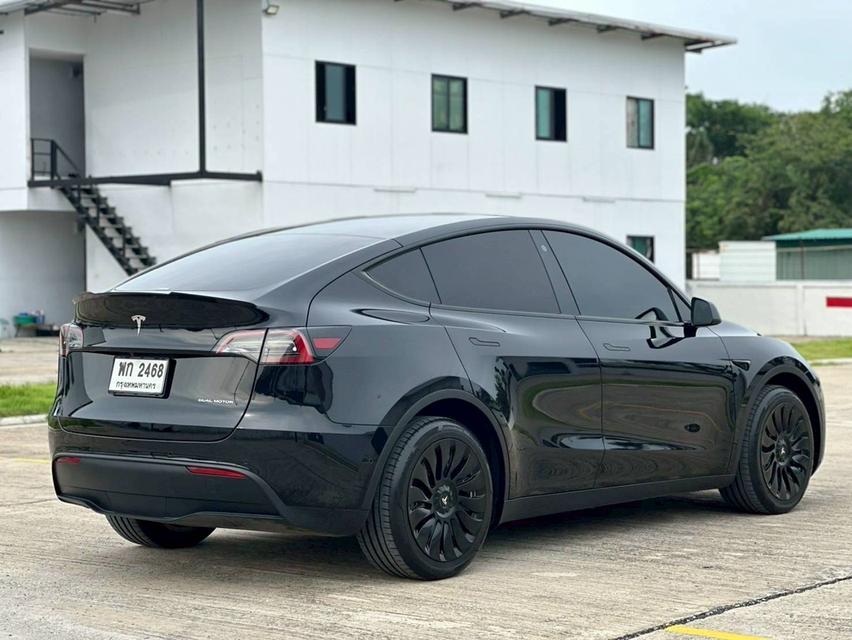 Tesla Model Y Long Range 2023 • Mileage: 28,000 km 7
