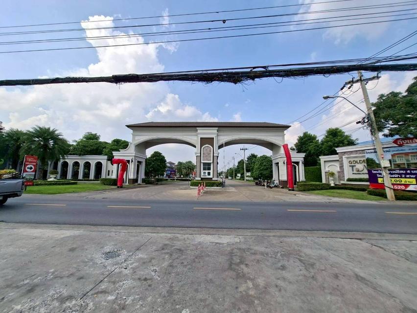 ขายบ้าน 2 ชั้น พร้อมอยู่ หมู่บ้านโกลเด้นทาวน์พหลโยธิน-สะพานใหม่ 4