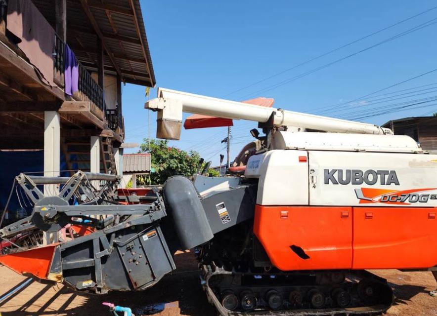 2017 KUBOTA dc 70g plus รถเกี่ยวข้าว 3