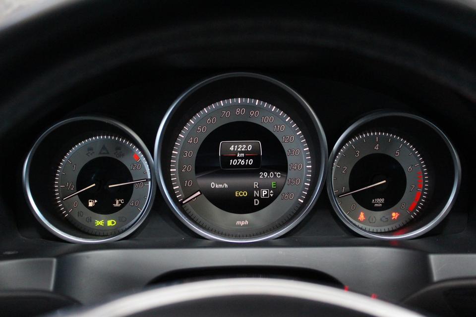 รหัสรถ JRS5576 ✨ Mercedes-Benz E200 Cabriolet ปี 2014 สีขาว (White Diamond) ✨ รูปที่ 9