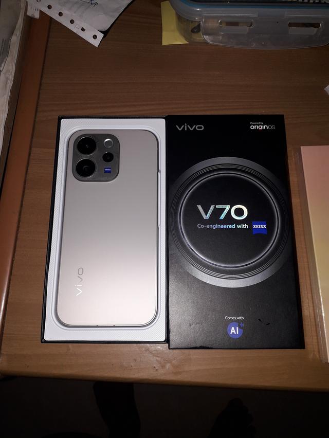 โทรศัพท์มือถือ ViVo V70 รูปที่ 2