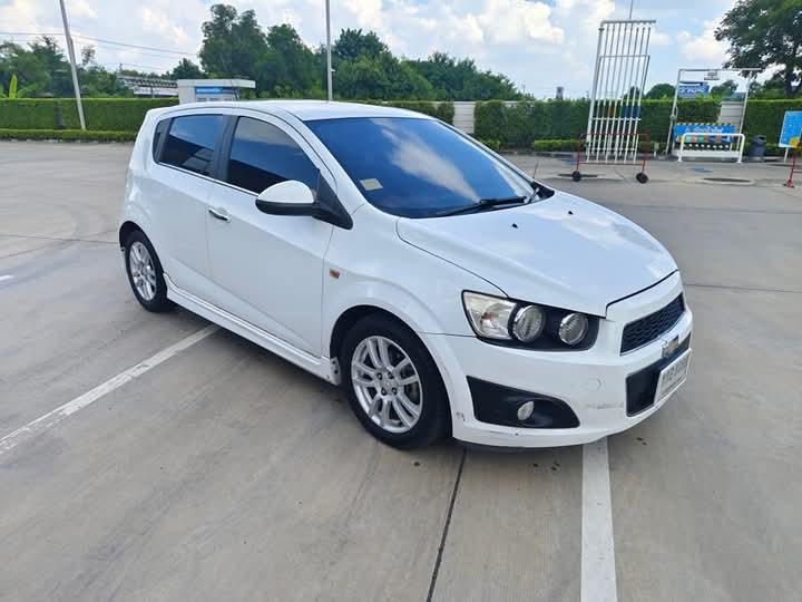 Chevrolet Sonic สีขาวสภาพดี 3