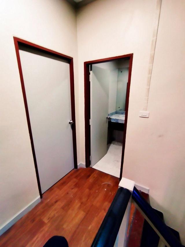 ขาย ทาวน์เฮ้าส์ 2 ชั้น 24 ตรว.หมู่บ้านบุศรินทร์ Land & House ถ.พระยาสุเรนทร์ ซอย 40 แขวงสามวาตะวันตก เขตคลองสามวา กรุงเทพฯ 15