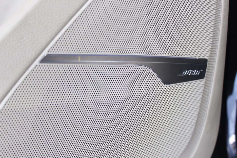 รหัสรถ JRS4994 พบกับรถเข้าใหม่ AUDI Q7 55 TFsi q S Line ปี 2018 สีดำ ดุๆ  10