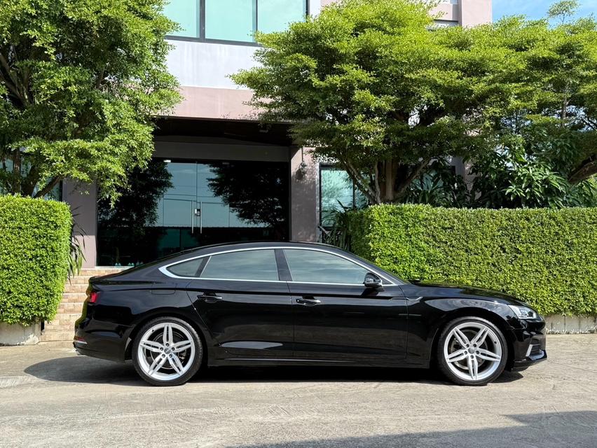 2020 AUDI A5 40 TFSI รถมือเดียว 70,000 กม เข้าศูนย์ตรงระยะ สภาพป้ายแดง ไม่เคยมีอุบัติเหตุครับ