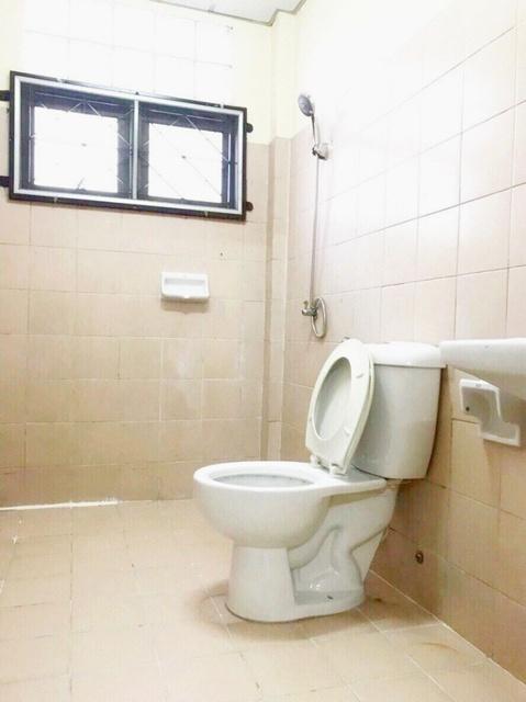 ติวานนท์-ปากเกร็ด อาคารพาณิชย์ 5 ชั้นมีดาดฟ้า ปูกระเบื้องทุกชั้น 480 ตร.ม.รร.ชลประทานวิทยา 600 ม. สภาพดี ติดถนนติวานนท์ 7