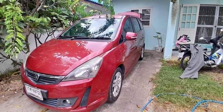 Proton Exora สีแดง