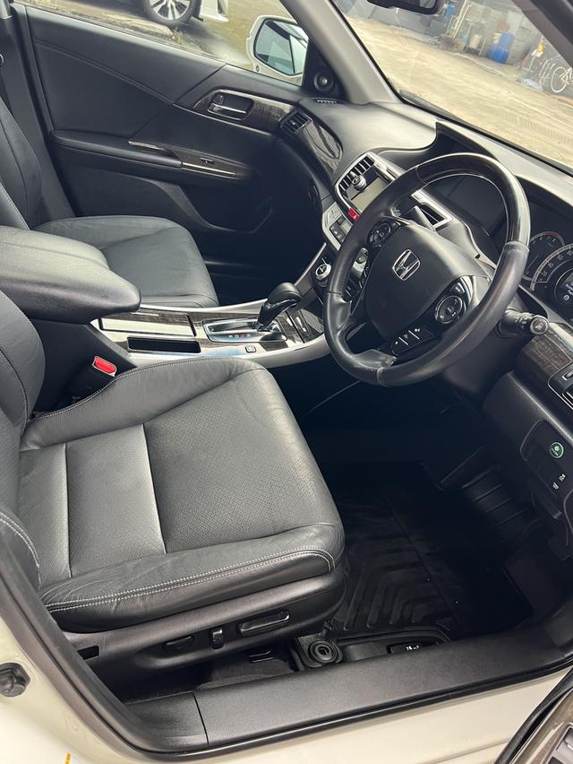 HONDA ACCORD 2.4 TECH SUNROOF 2014 13