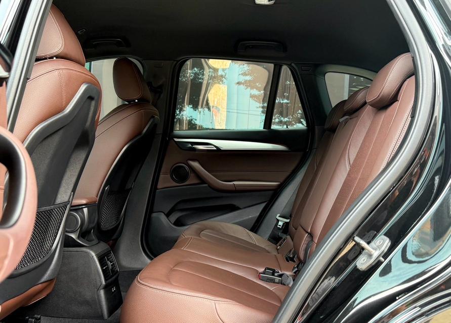 2020 BMW X1 20D MSPORT รถมือเดียว 60,000 กม สภาพป้ายแดง รถเข้าศูนย์ทุกระยะ ไม่เคยมีอุบัติเหตุครับ 14