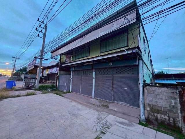 ให้เช่าตึกพร้อมโกดังทำติดถนนบ้านบึงชลบุรี344ตึก 2 คูหา 3 ห้องนอน 2 ห้องน้ำ โกดังพื้นที่ประมาณ 500 ตรม 1