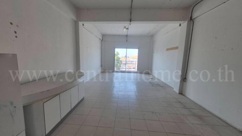 อาคารพาณิชย์ ติดถนน พระองค์เจ้าสาย - คลอง 4 ลำลูกกา ราคาถูก 8