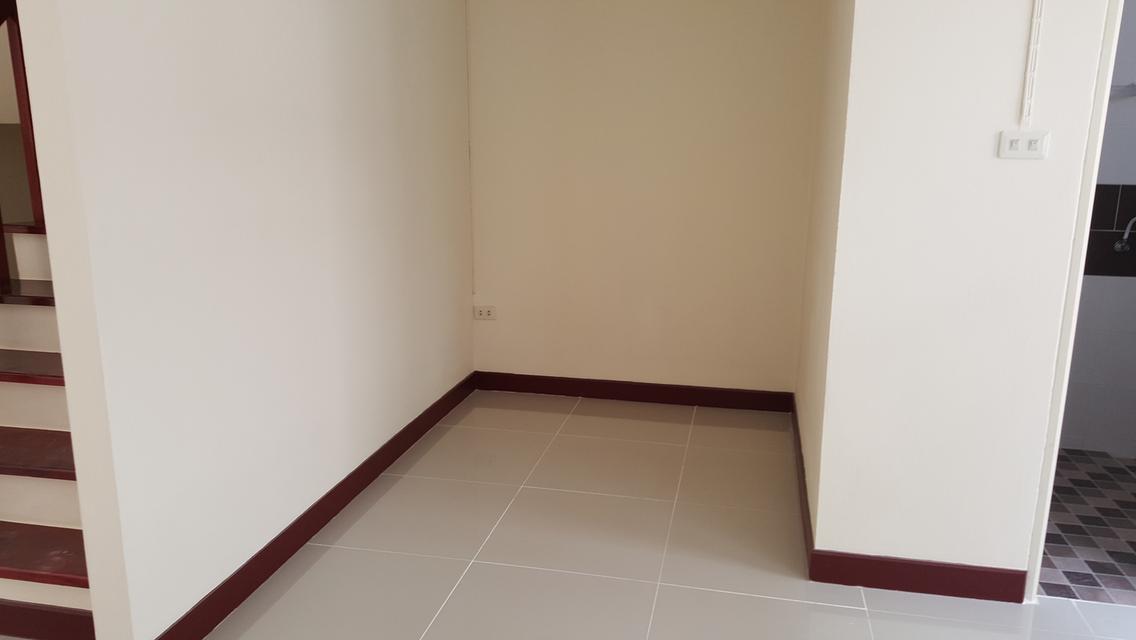 ขายบ้าน ทาวเฮ้า 2 ชั้น 2 นอนใหญ่ 2 น้ำ 1 ที่จอด 1 ห้องครั้ว 13