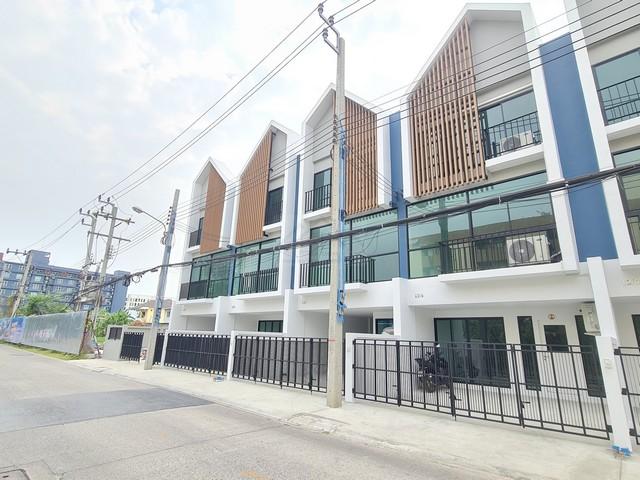 ให้เช่าโฮมออฟฟิศ 3 ชั้น 200 ตรม. โครงการ Deco สุขุมวิท 70-5 ใกล้ BTS แบริ่ง 300 เมตร 2