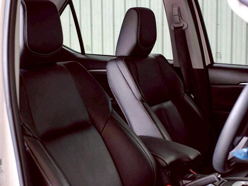TOYOTA FORTUNER, 2.4 V 4WD รูปที่ 5