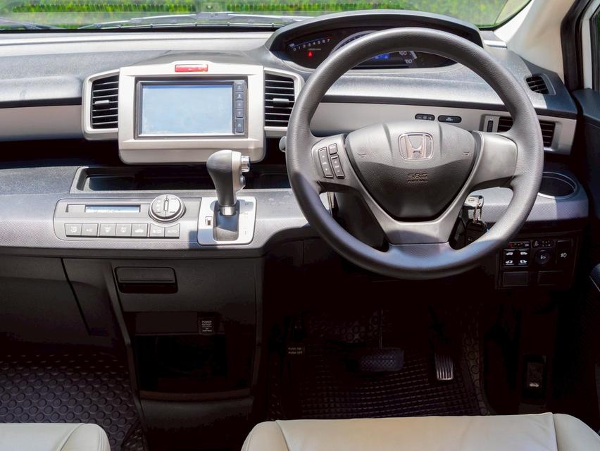 Honda Freed 1.5 EL ปี 2012 จด 15 รูปที่ 13