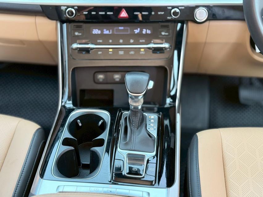 ปี 2022 KIA GRAND CARNIVAL, 2.2 EXโฉม ปี21-ปัจจุบัน สีดำ เครื่องยนต์ดีเซล รูปที่ 10