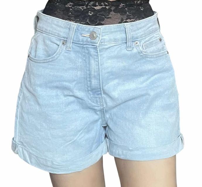 กางเกงยีนส์สีฟ้ามือสอง