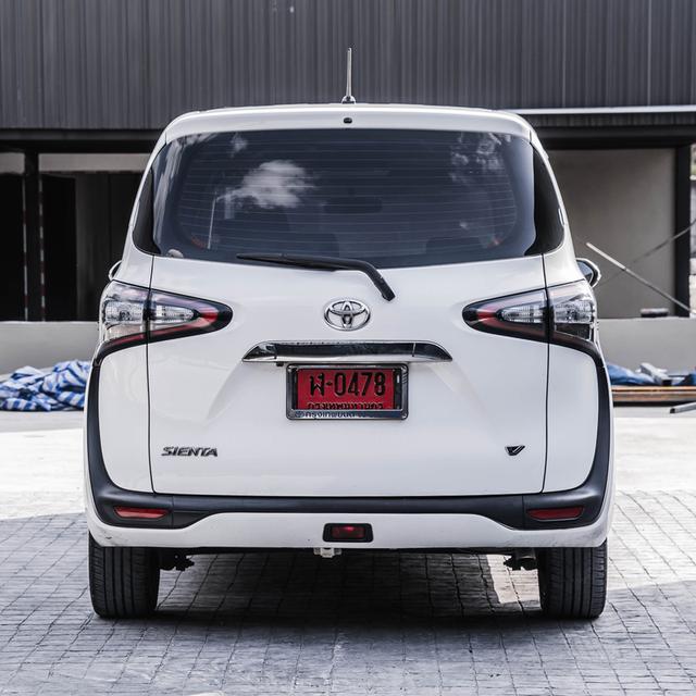 รหัสรถ 67GG2432 TOYOTA SIENTA 1.5 V ปี 2017  9