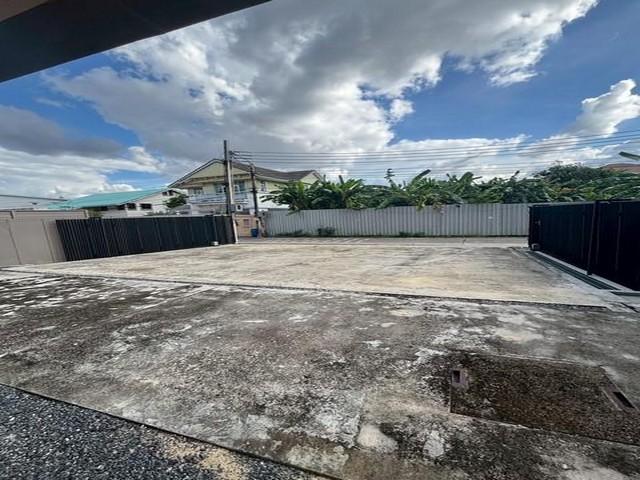 ให้เช่า โฮมออฟฟิศ 3.5 ชั้น ย่านลาดพร้าว โครงการ บริทตัน ซอยลาดพร้าว41 ใกล้ รถไฟฟ้าสายสีเหลือง สถานีภาวนา 2