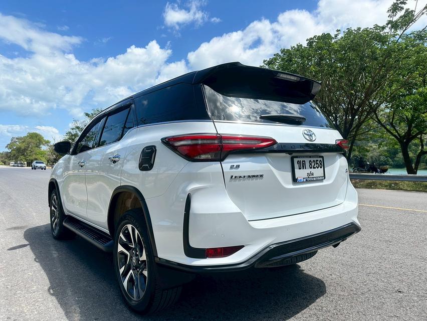 Toyota Fortuner Legenger 2.8 4wd ปี23 รูปย่อยที่ 4