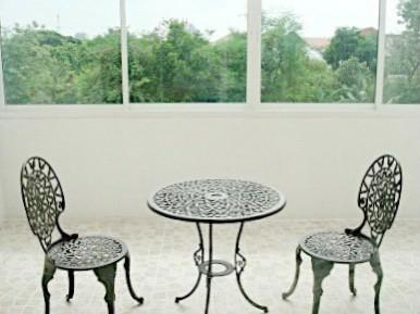 บ้านรัชดาคอนโดมิเนียมสูง 7ชั้น อยู่บนถนน สุทธิสารฝั่งลาดพร้าว  12