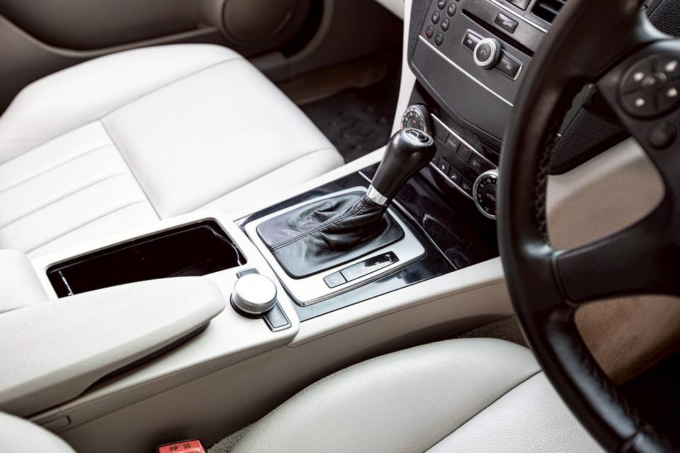 BENZ C200 KOMPRESSOR ปี 2010 สีเทา สวยสภาพดีมากๆ รูปที่ 16