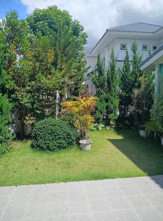 บ้านเดี่ยวหลังใหญ่ ธนทองเลคไซค์ 8