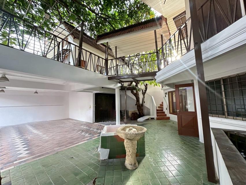 🏡🏢 ให้เช่าด่วน! โฮมออฟฟิศ/บ้านเดี่ยว 2 ชั้น โชคชัย 4 พื้นที่ใช้สอย 500 ตร.ม. รีโนเวทใหม่! 4+1 ห้องนอน จอดรถได้ 3-8 คัน 🚗 45,000 บาท/เดือน 3