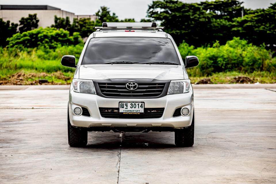 Toyota Vigo Champ Cab 2.5J ดีเซล เกียร์ธรรมดา ปี 2011 สีเทา มือเดียวป้ายแดง 2