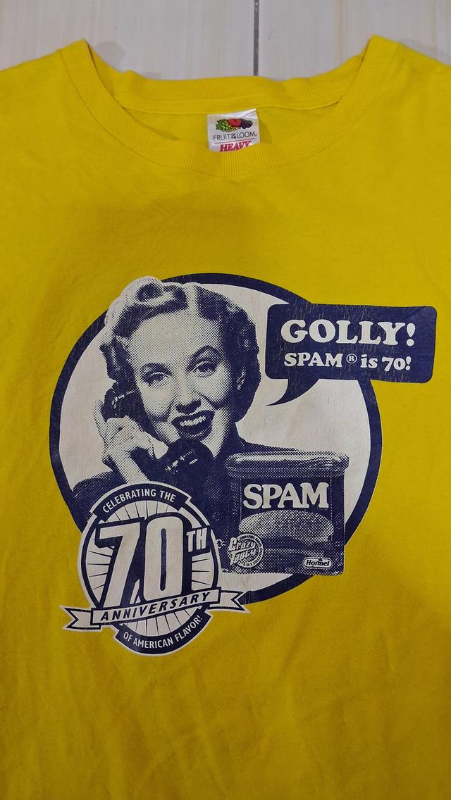 เสื้อยืดวินเทจมือสอง สีเหลือง สรีนดี SPAM 70th Anniversary Graphic Print T-Shirt Size XL Yellow, 100% Cotton, 2007 ลายสวย ผ้าใส่สบาย รูปย่อยที่ 2