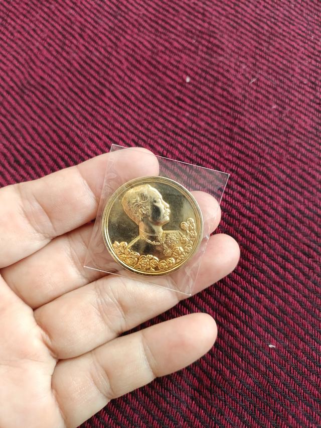 เหรียญรัชกาลที่ 5 หลังพระนารายณ์ทรงครุฑ กะไหล่ทอง ปี2536 วัดแหลมแค จ.ชลบุรี 2