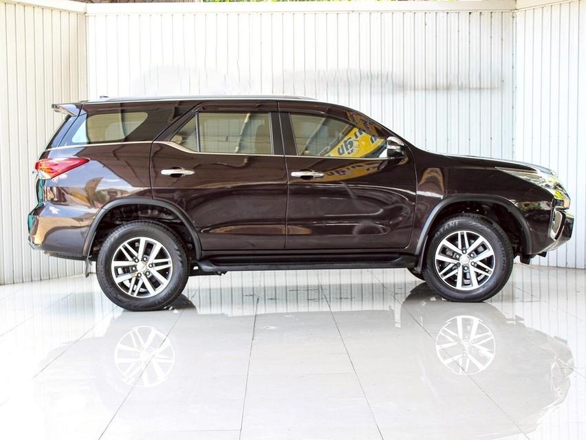 รหัสรถ BN7446 TOYOTA FORTUNER, 2.8 V 2WD ปี 2017  4