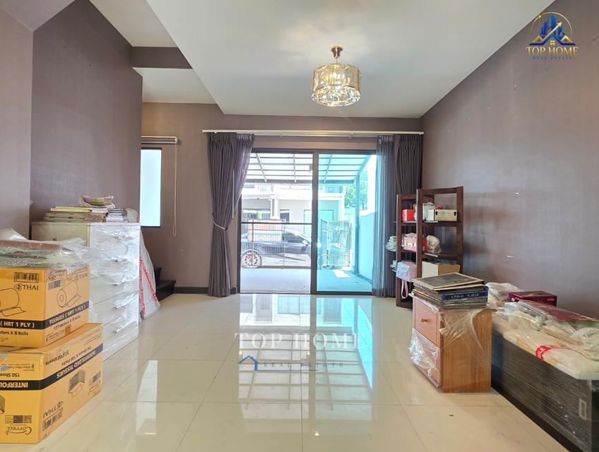 ขายด่วน  ทาวนฺโฮม 3 ชั้น  HI - END Style Modern หมู่บ้าน LANDMARK เอกมัย-รามอินทรา 10