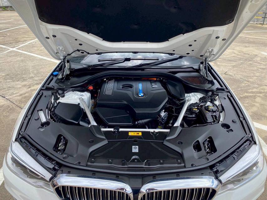 BMW 530e Luxury 2018 ใช้น้อยมาก 23,500 โล สภาพสวยใหม่มากๆ คุ้มจริงๆครับ 18
