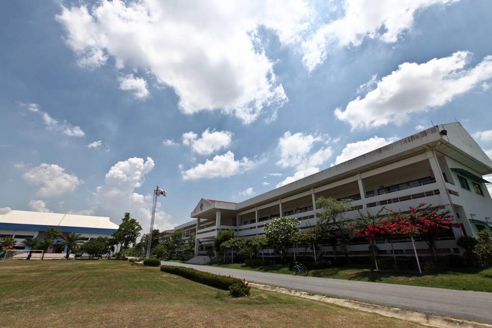 ขายโรงเรียน <School Property For Sale>