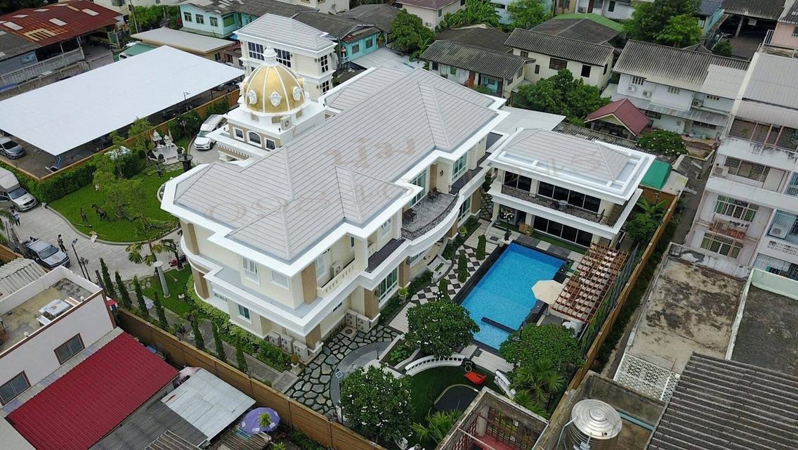 ขายคฤหาสน์หรู พร้อมอยู่ อโศกดินแดง 11
