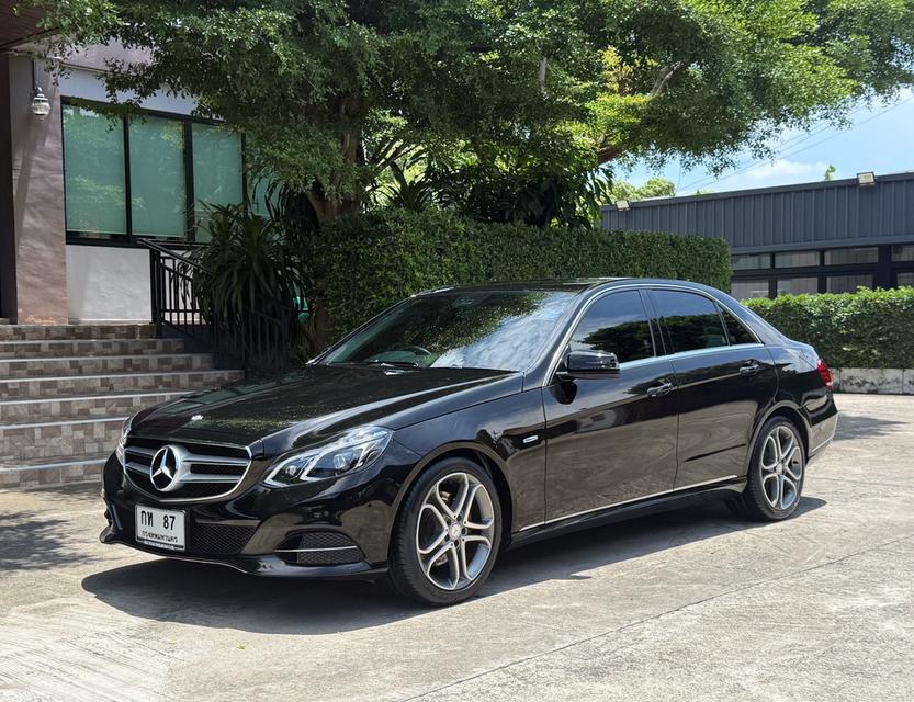 2016 BENZ E 200 EDITION E รถออกศูนย์ BENZ THAILAND รถวิ่งน้อย เข้าศูนย์ตามระยะ รถไม่เคยมีอุบัติเหตุครับ 4