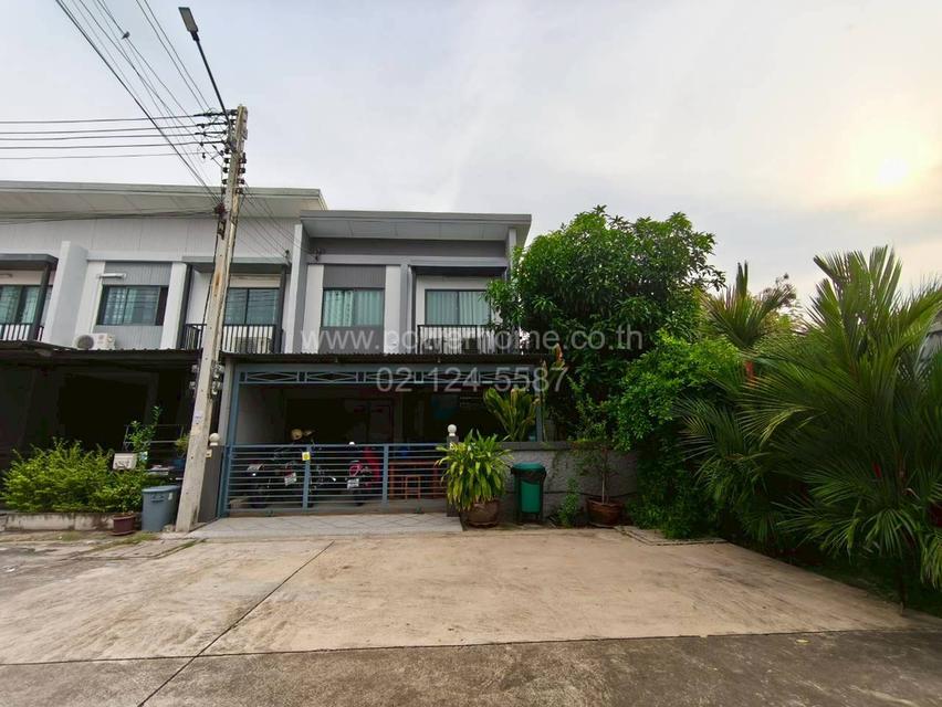 หมู่บ้านเมททาวน์ ปทุม-ติวานนท์ ต.บ้านฉาง อ.เมืองปทุมธานี จ.ปทุมธานี