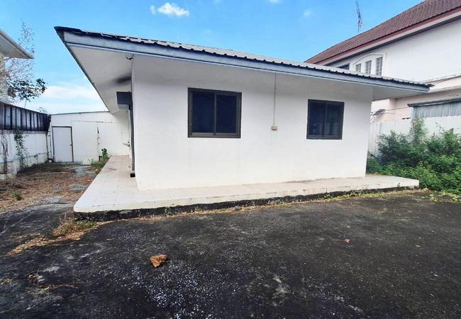 ขายบ้านเดี่ยว หมู่บ้านปาริชาติ คลอง 4 ถนนเลียบคลองสี่ อำเภอคลองหลวง ปทุมธานี 5