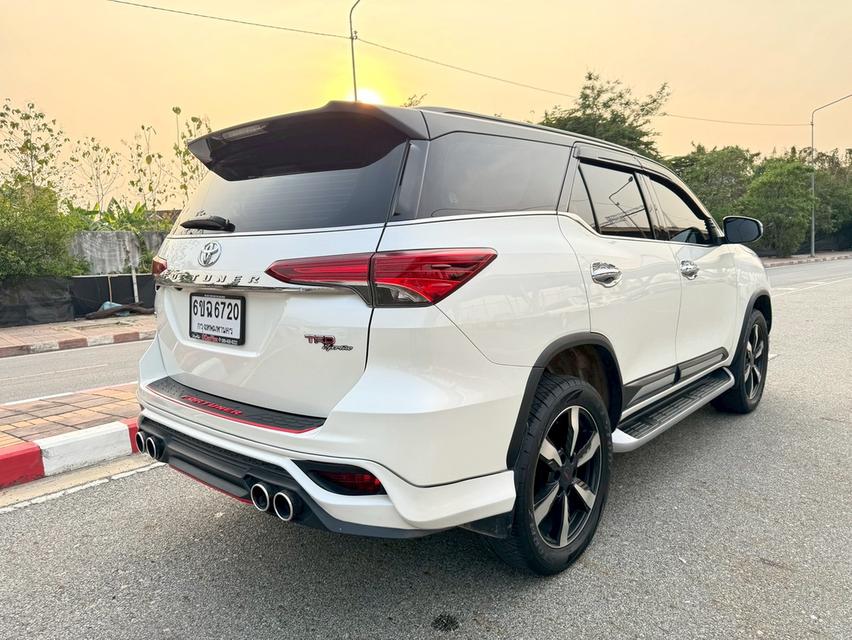 toyota fortuner 2.8 trd ปี 2018 6