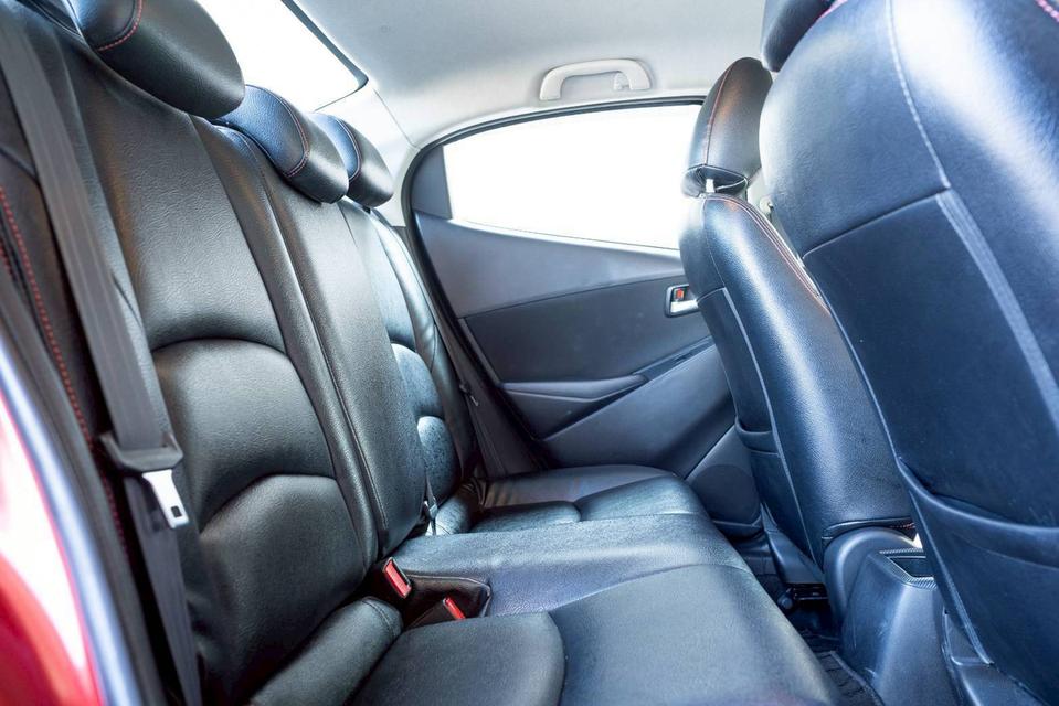 MAZDA MAZDA2 1.3 High Connect ปี 2016 สีแดง เกียร์A/T โฉม ปี14-ปัจจุบัน 4Dr รูปที่ 10