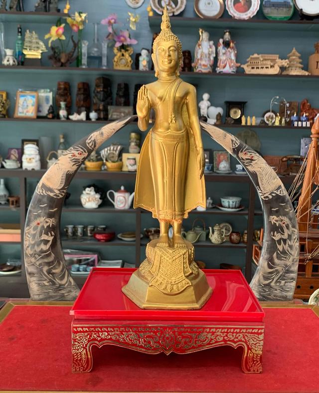 พระพุทธรูปเก่า เนื้อทองเหลือง