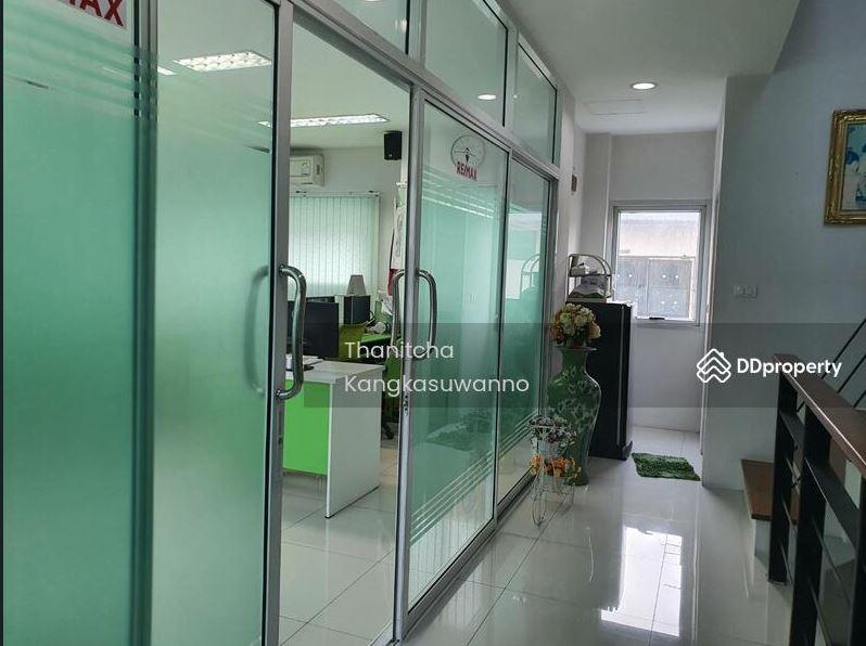 .ให้เช่าโฮมออฟฟิศ 3 ชั้น ร่มเกล้า ใกล้สนามบินสุวรรณภูมิ แอร์พอร์ทลิงค์ 20
