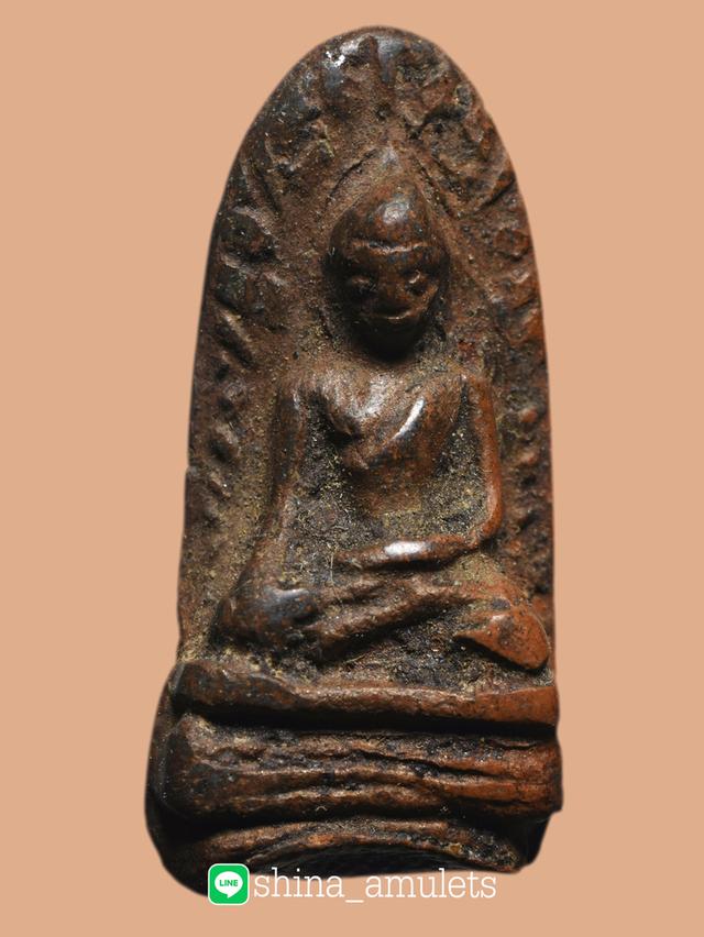 พระรอด ลำพูน เนื้อดิน