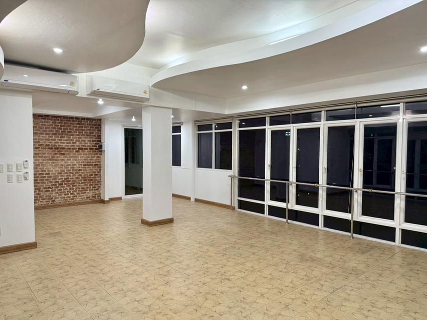 ออฟฟิศสำนักงานให้เช่าอาคารRTSCONDOTEL 12