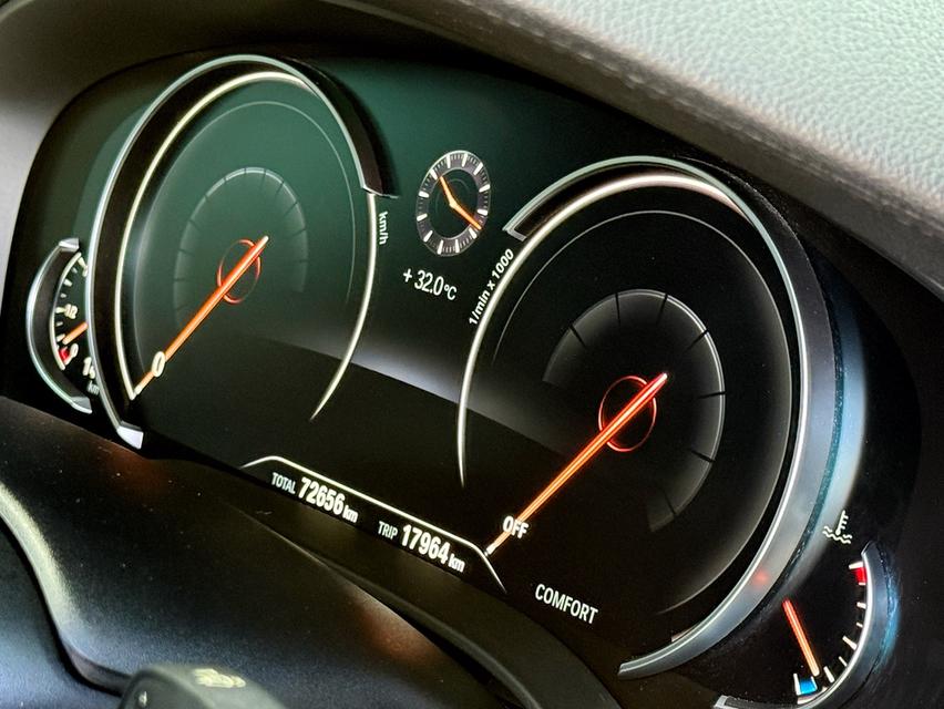2018 BMW 530I MSPORT ( RARE ITEM ) รถมือเดียว สภาพป้ายแดง วิ่งน้อยเพียง 72,000 กม ไม่เคยมีอุบัติเหตุครับ 9