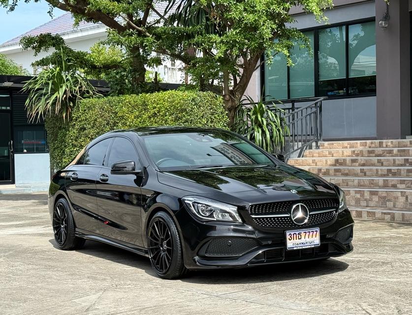 2019 BENZ CLA 250 AMG NIGHT EDITION รถมือเดียวออกป้ายแดง รถวิ่งน้อยเพียง 69,000 กม รถไม่เคยมีอุบัติเหตุครับ