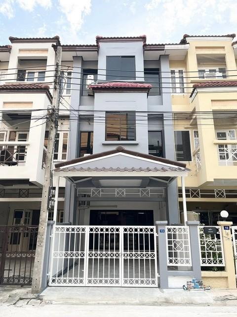 P693 ให้เช่าทาวน์โฮม 3 ชั้น ซอยรามอินทรา 34 เลียบทางด่วนรามอินทรา 19