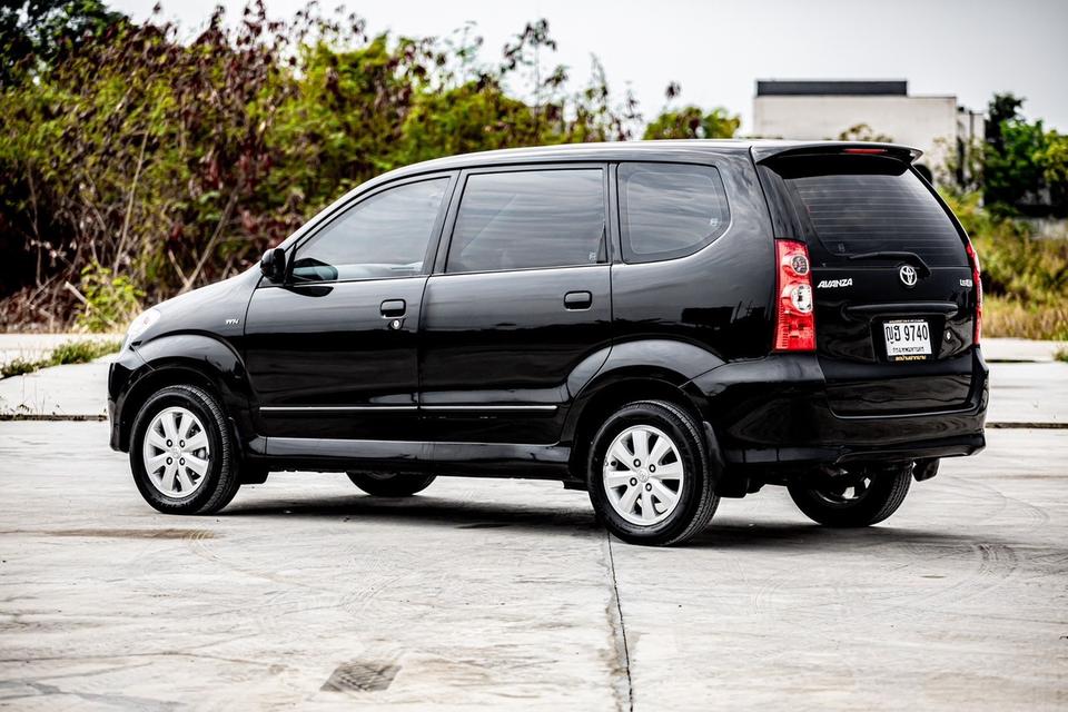 Toyota Avanza 1.5E ปี 2011 เกียร์ Auto 7 ที่นั่ง สีดำ สภาพดี 9